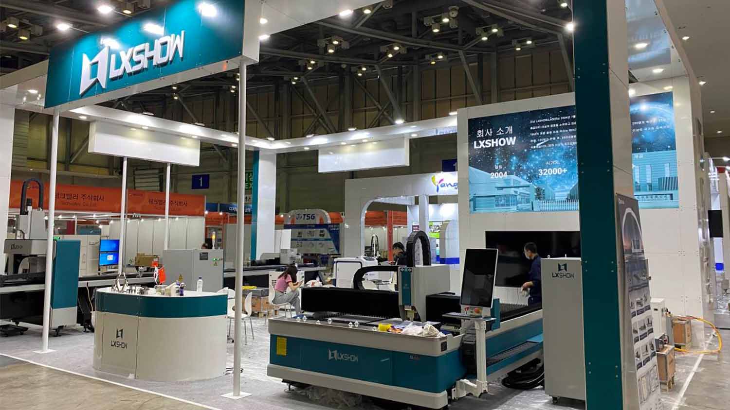 LXSHOW Metal Laser Cutting Machines debut in Korea BUTECH exhibition