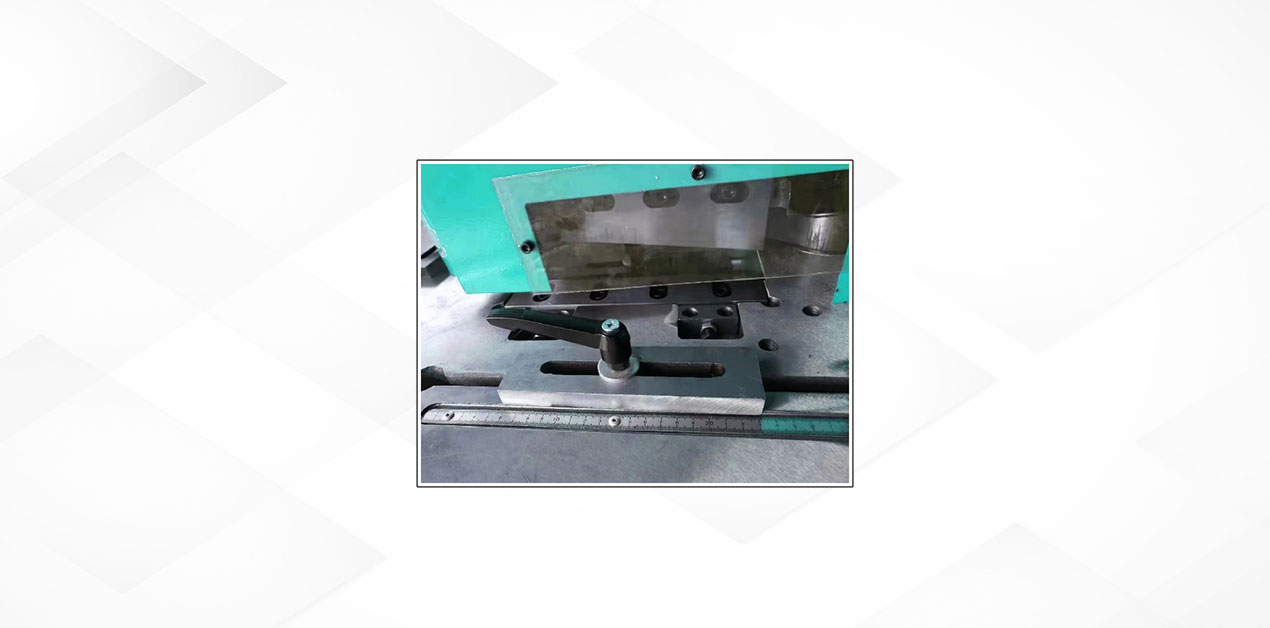 Affordable non-adjustable hydraulic corner cutting machine for sale